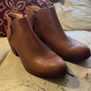 Lucky Brand Caramel Ankle Booties